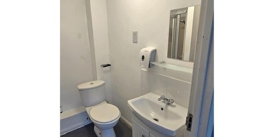 1 bedroom house to rent - Photo 2