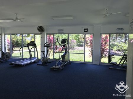 3 BEDROOM NON-FURNISHED UNIT IN TROPICAL RESORT STYLE APARTMENTS - Photo 4