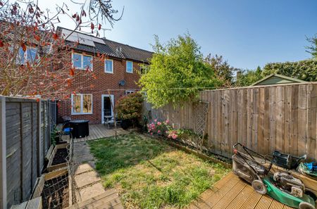 2 bedroom terraced house to rent - Photo 4