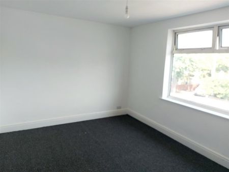 3 Bedroom House - Semi-Detached - Photo 5