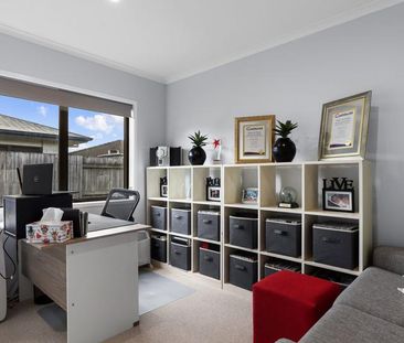 Modern living in fabulous location! - Photo 5