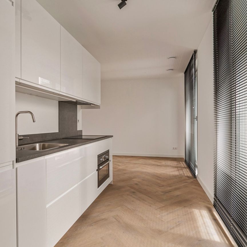 Lutonhof 124, 1043 EG, Amsterdam - Photo 1