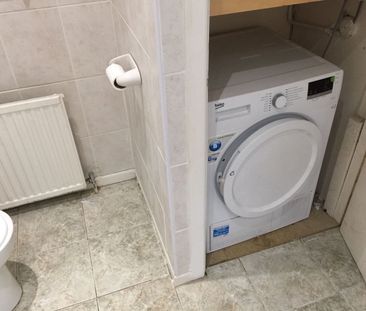 Room in a Shared Flat, Richmond Grove, M13 - Photo 1