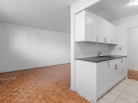 For Lease - 165 Colborne Avenue Unit# 202, Richmond Hill, Ontario - Photo 3