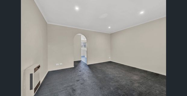 Neat and well-maintained two-bedroom unit - Photo 1