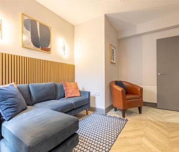 Room 3, 65 Greenore Street, Belfast, BT6 8NF - Photo 3