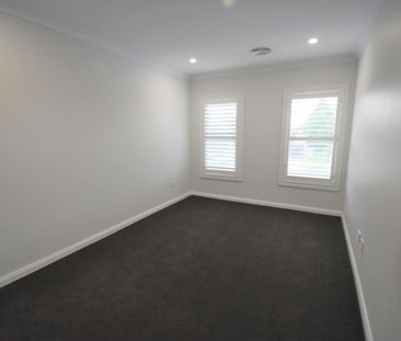 Prime Location - Stylish 2-Bedroom Unit! - Photo 2