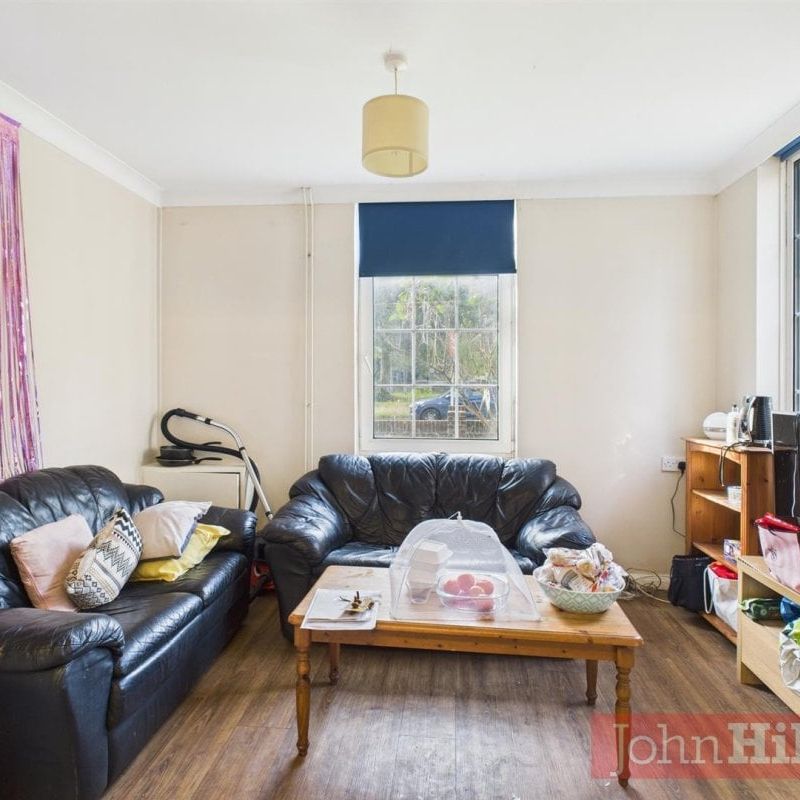 The Highway, Brighton - Photo 1