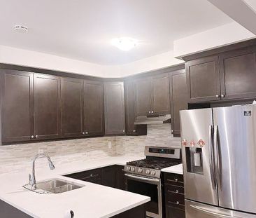 For Lease - 27 Ness Drive, Richmond Hill, Ontario - Photo 3