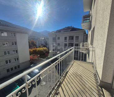 BEAUTIFUL 3PCS APARTMENT WITH CHARACTER - Photo 3