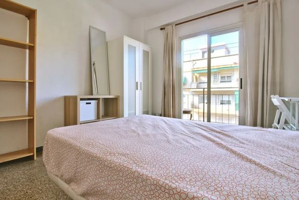 Carrer del Poeta Mas y Ros, Valencia, Valencian Community 46022 - Photo 1