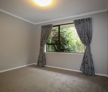 Riccarton – 3 bedroom Unit, Heat Pump, Garage - Photo 5