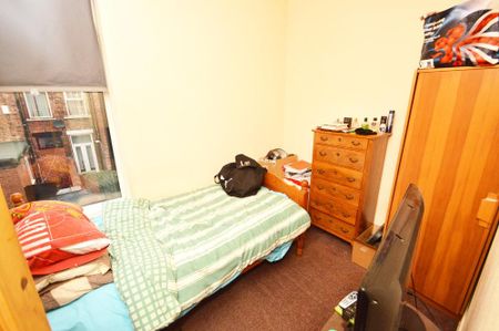 4 bedroom detached house to rent - Photo 3