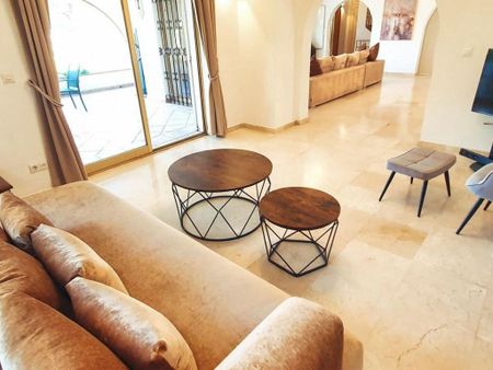 4 bedroom luxury Villa for rent in Nueva Andalucia, Spain - Photo 2
