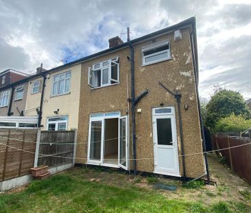 3 bedroom terraced house to rent - Photo 3