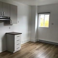 Beau 6 1/2 à louer à Verdun - Photo 1