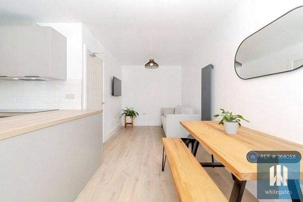 Bellcote Drive, Moldgreen, Huddersfield, HD5 - Photo 1