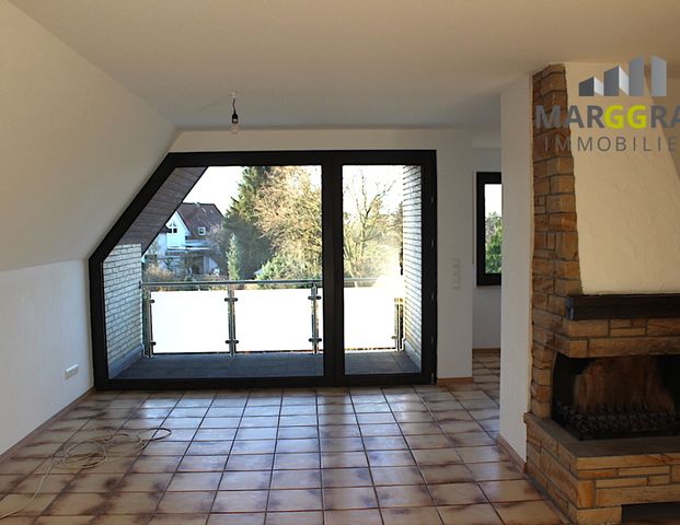 Komplett modernisierte helle Dachgeschosswohnung mit Balkon in guter, ruhiger Si ... - Photo 1