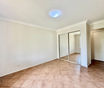 Neat and tidy 3 bedroom home with Split system air conditioning! - Photo 3