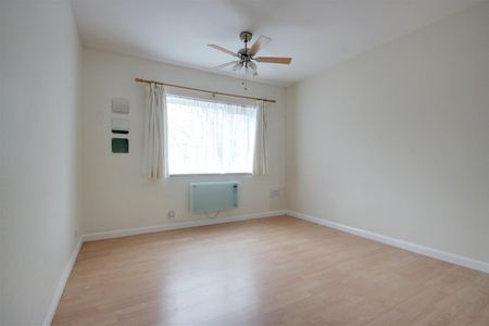 Marsworth Road, Pitstone - Photo 3