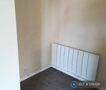 1 bedroom semi-detached house to rent - Photo 3