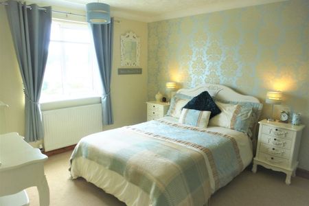 Chichester Close - Photo 4