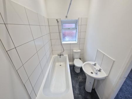 Wolsey Street, Radcliffe - Photo 4