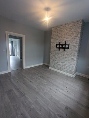 3 bedroom end of terrace house to rent - Photo 1