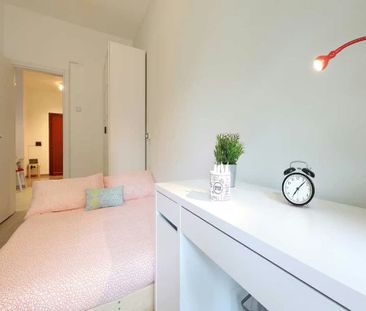 Via Damaso Cerquetti, Rome, Lazio 00152 - Photo 1