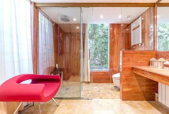 Majadahonda, Community of Madrid 28221