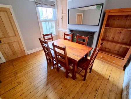 3 bedroom terraced house to rent - Photo 3