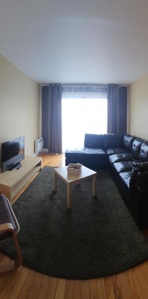 Grand 4 1/2 face métro Viau / dernier étage - Longue durée - Photo 1