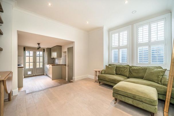 2 bedroom maisonette to rent - Photo 1