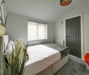 1 bedroom in a house share to rent - Photo 5