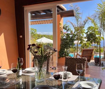 Luxury Villa for rent in Adeje, Canary Islands - Photo 3