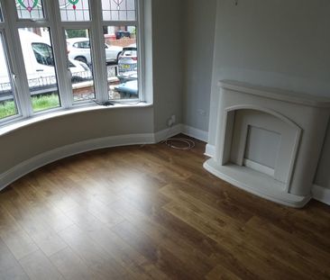 3 bedroom House To Let Total Size: 1023 SQ FT - Photo 2