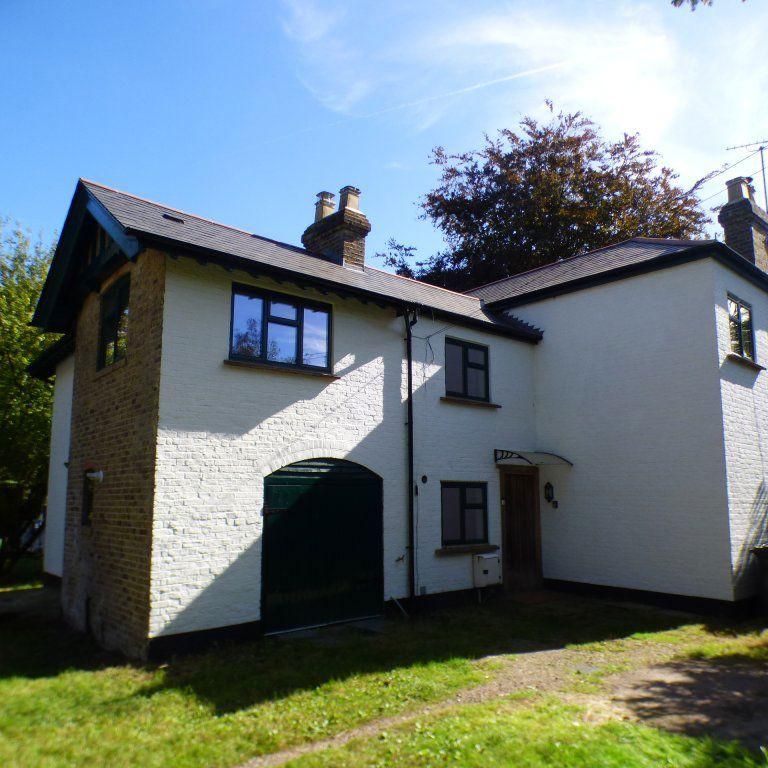 4 bedroom detached house to rent - Photo 1