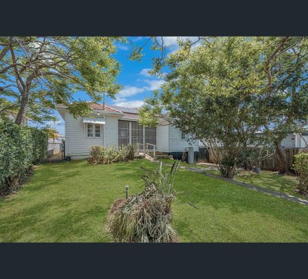 20 Vista Ave, Tarragindi, Qld 4121 - Photo 1