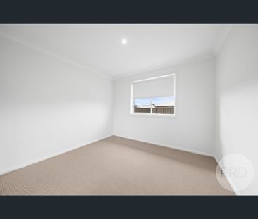 26 Blackwood Cct, Forest Hill, NSW 2651 - Photo 4