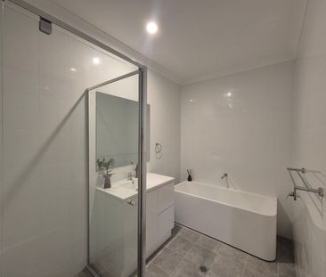 Fresh, Modern & Effortlessly Stylish - Welcome Home - Photo 4