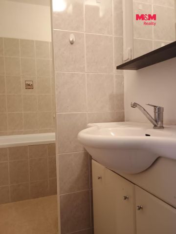 Pronájem bytu 2+1 50 m², XXVII-Březiny, Děčín - Photo 2