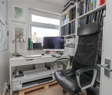 3 bedroom terraced house to rent - Photo 2