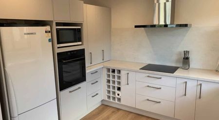 Stunning four bedroom rental in Motueka - Photo 3