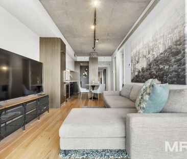 Exclusive paris end full floor residence with uninterrupted city views - Photo 2