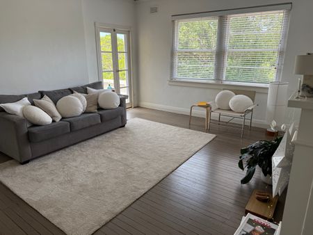 Double Bay - Photo 2