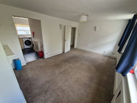 2 Bed Flat, Baker Street, NW1 - Photo 2