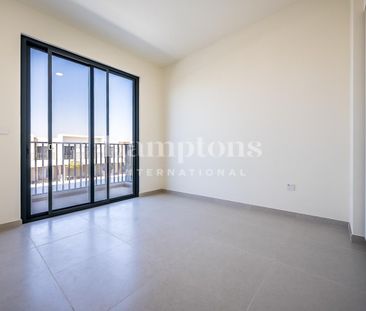 Modern Home | Maids Room | Fully Equipped - Photo 2