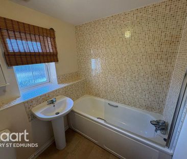 3 bedroom terraced house to rent - Photo 3