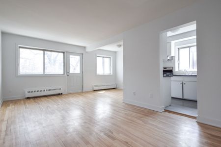 4580 Chemin Queen Mary - Photo 3