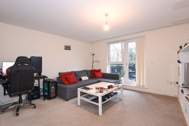 2 bedroom flat to rent - Photo 1